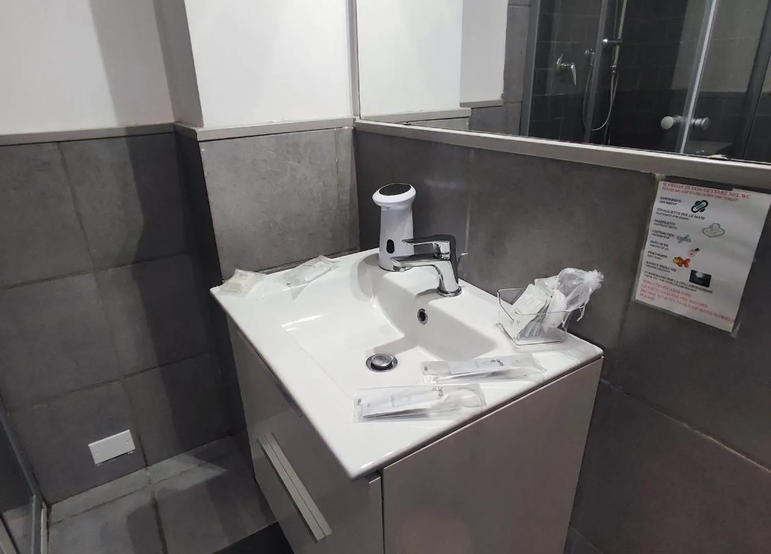 Romamor Suite 3*, Rome Italy