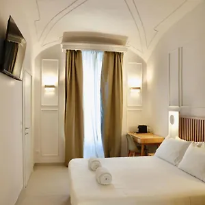 Domus Maxima - & Guest house